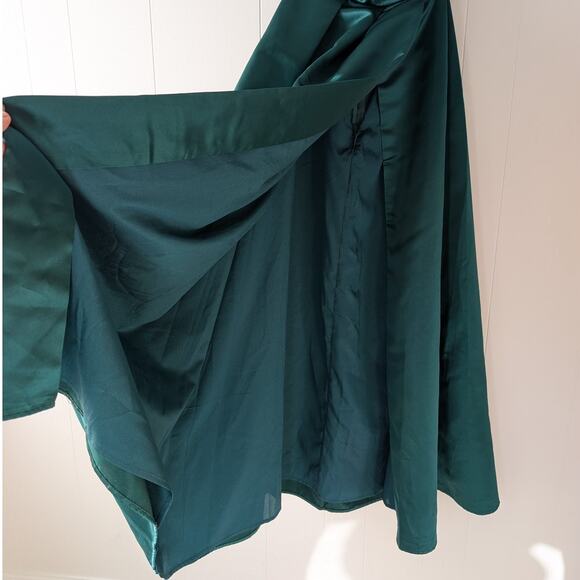 Showpo Queen Of The Show Strapless Maxi Fitted Dress in Emerald Satin, size 0 - Picture 6 of 10